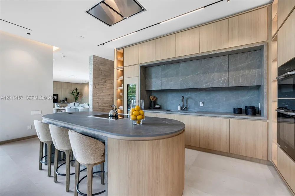 4550 Jefferson Ave Miami Beach, FL 33140