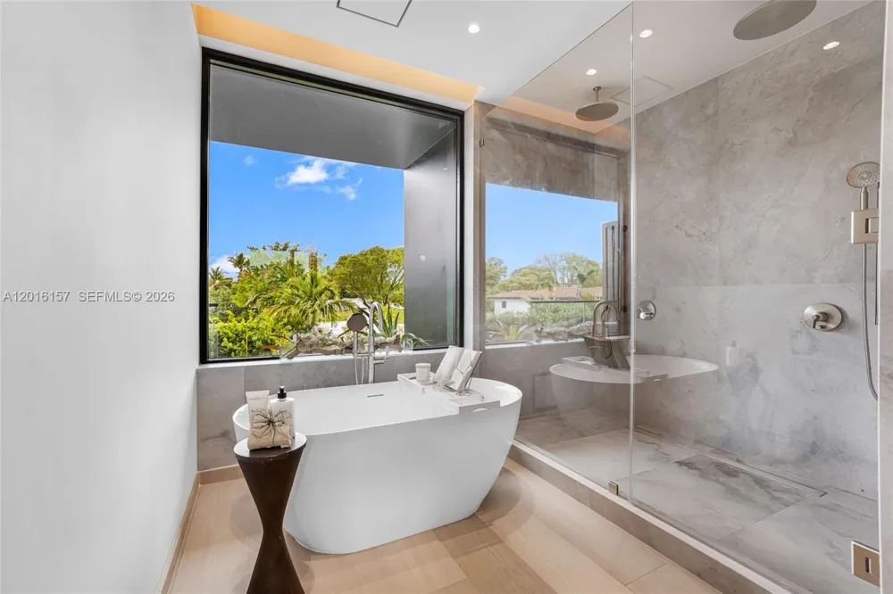 4550 Jefferson Ave Miami Beach, FL 33140