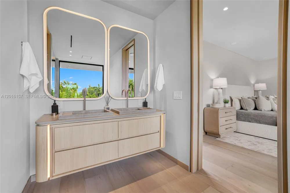 4550 Jefferson Ave Miami Beach, FL 33140