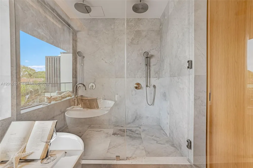 4550 Jefferson Ave Miami Beach, FL 33140