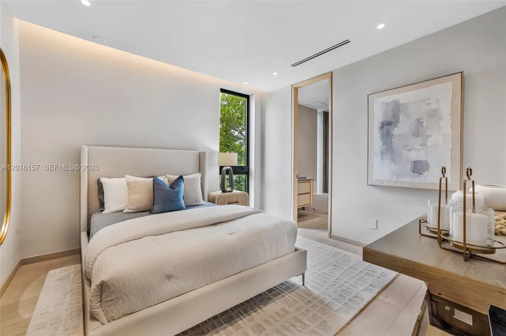 4550 Jefferson Ave Miami Beach, FL 33140