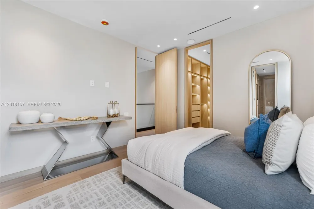 4550 Jefferson Ave Miami Beach, FL 33140
