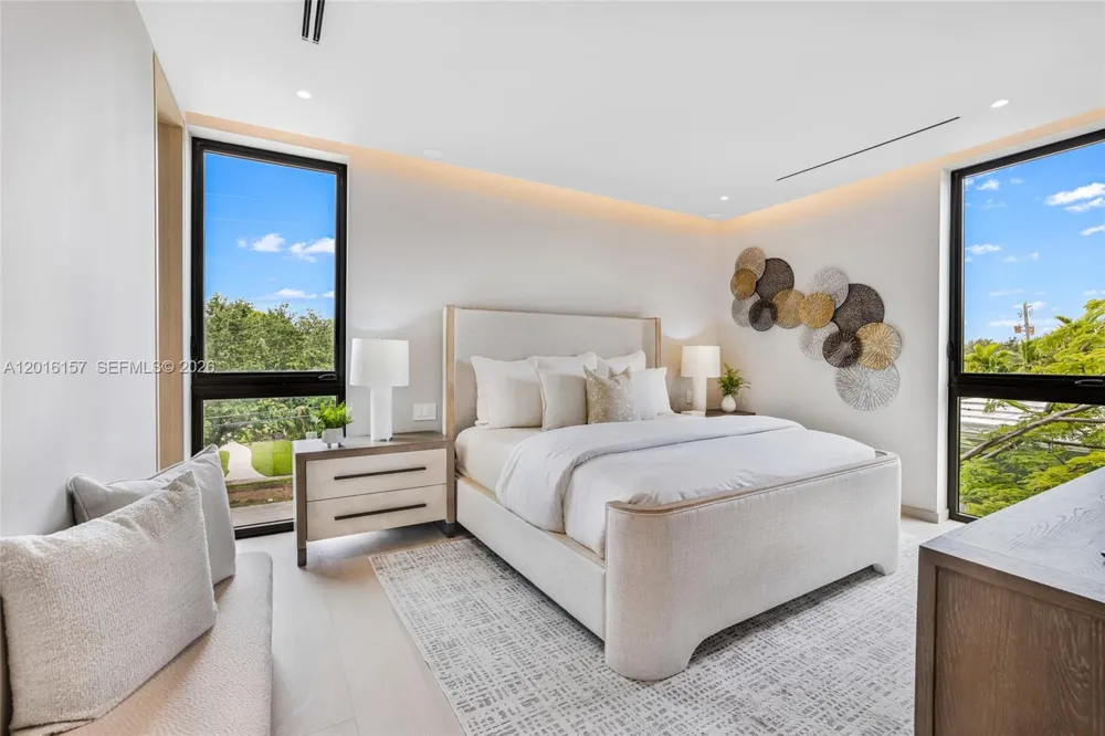 4550 Jefferson Ave Miami Beach, FL 33140
