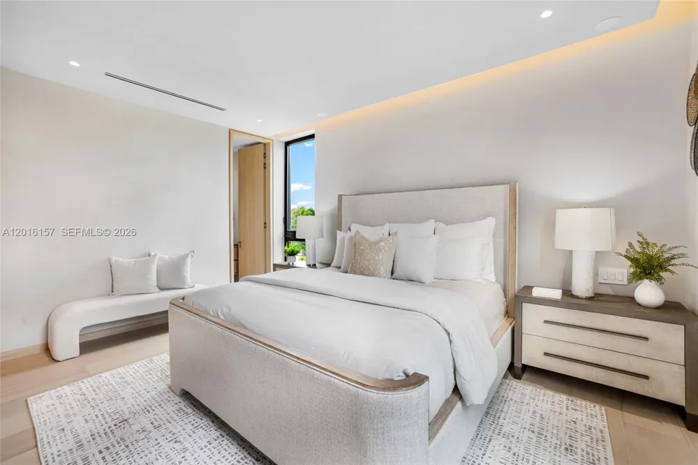 4550 Jefferson Ave Miami Beach, FL 33140