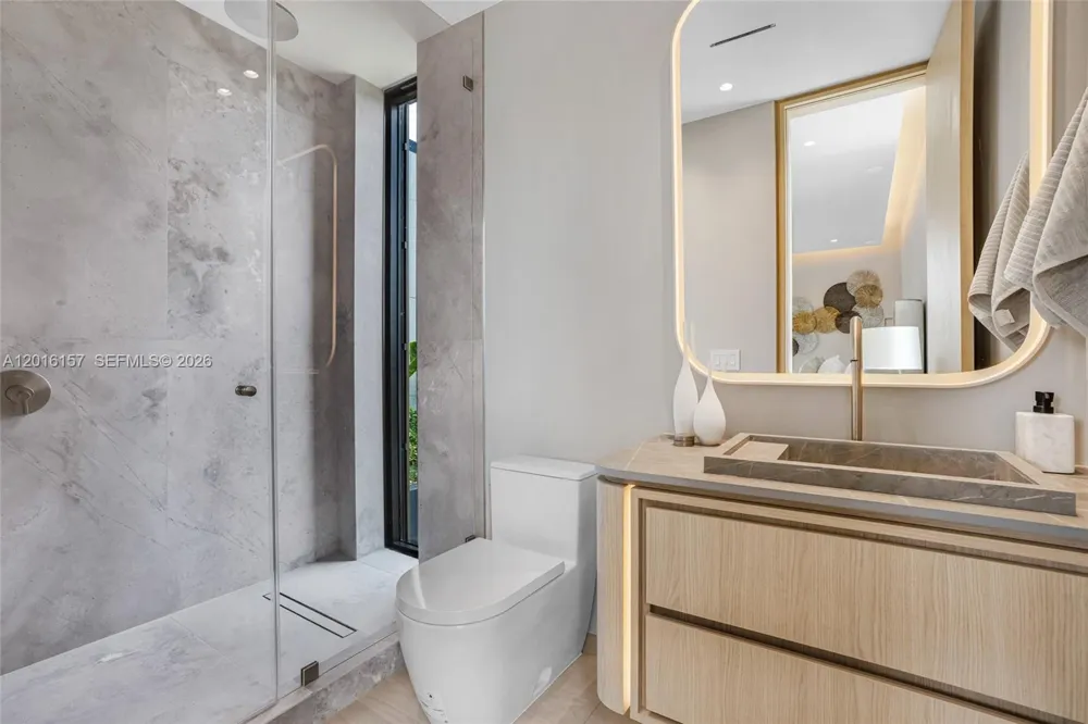 4550 Jefferson Ave Miami Beach, FL 33140