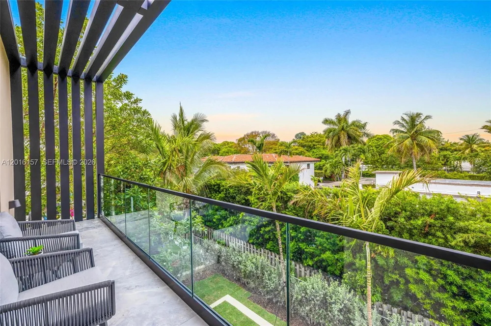 4550 Jefferson Ave Miami Beach, FL 33140