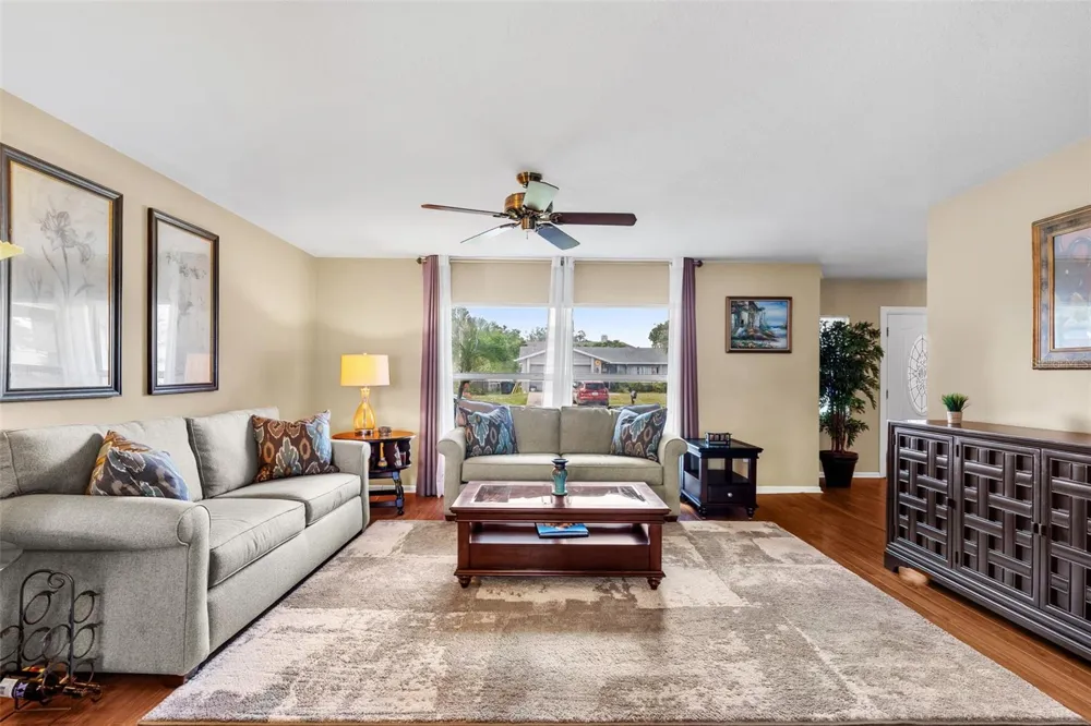 4029 BELL GRANDE DRIVE Valrico, FL 33596