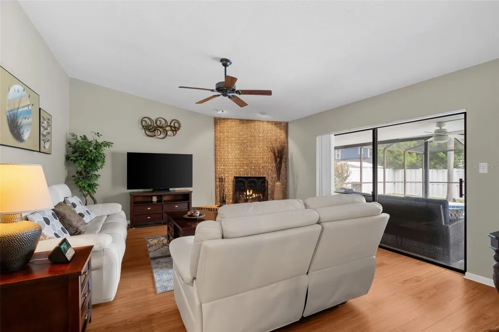 4029 BELL GRANDE DRIVE Valrico, FL 33596
