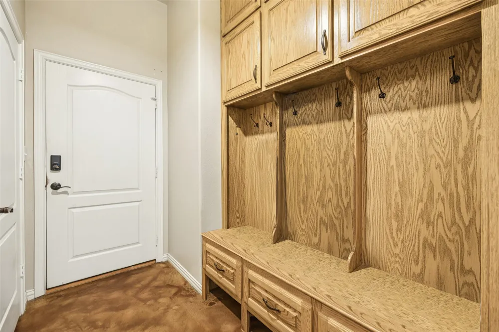 2751 Mitchell Road Krum, TX 76249