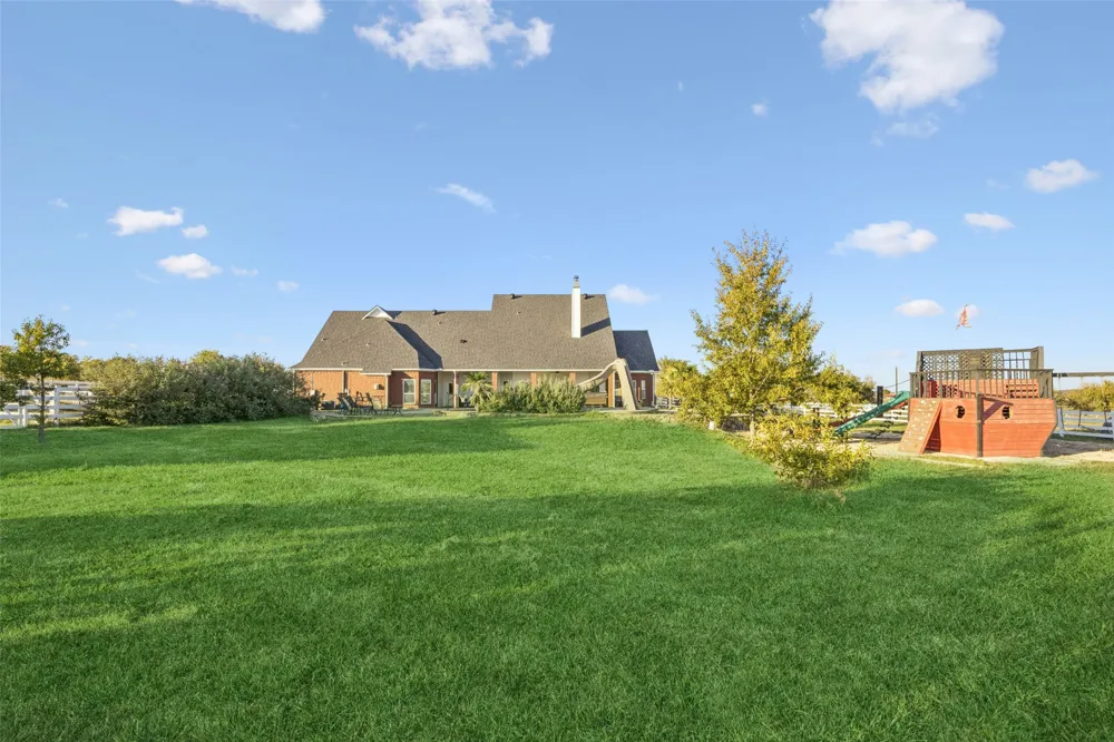 2751 Mitchell Road Krum, TX 76249
