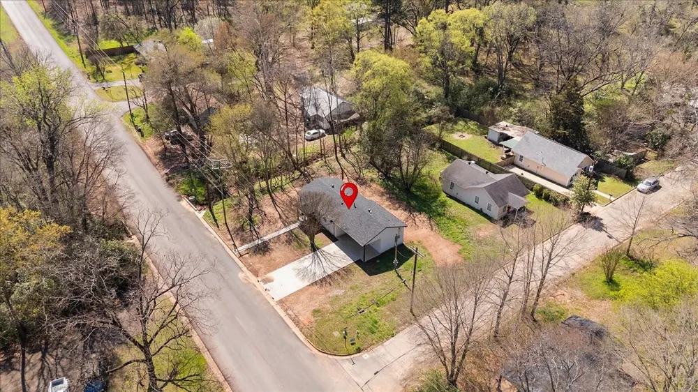 702 S Montgomery Street Gilmer, TX 75644