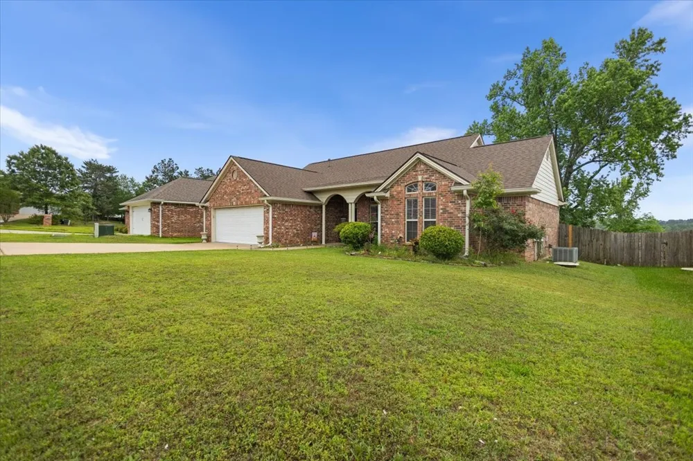 220 Sandstone Lane Nacogdoches, TX 75965
