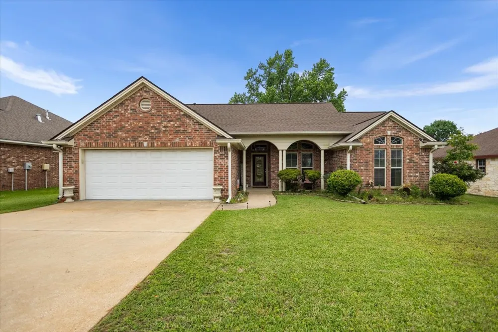 220 Sandstone Lane Nacogdoches, TX 75965