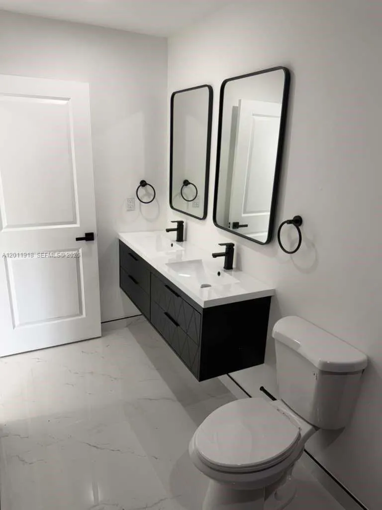 3536 NW 14th Ter Miami, FL 33125