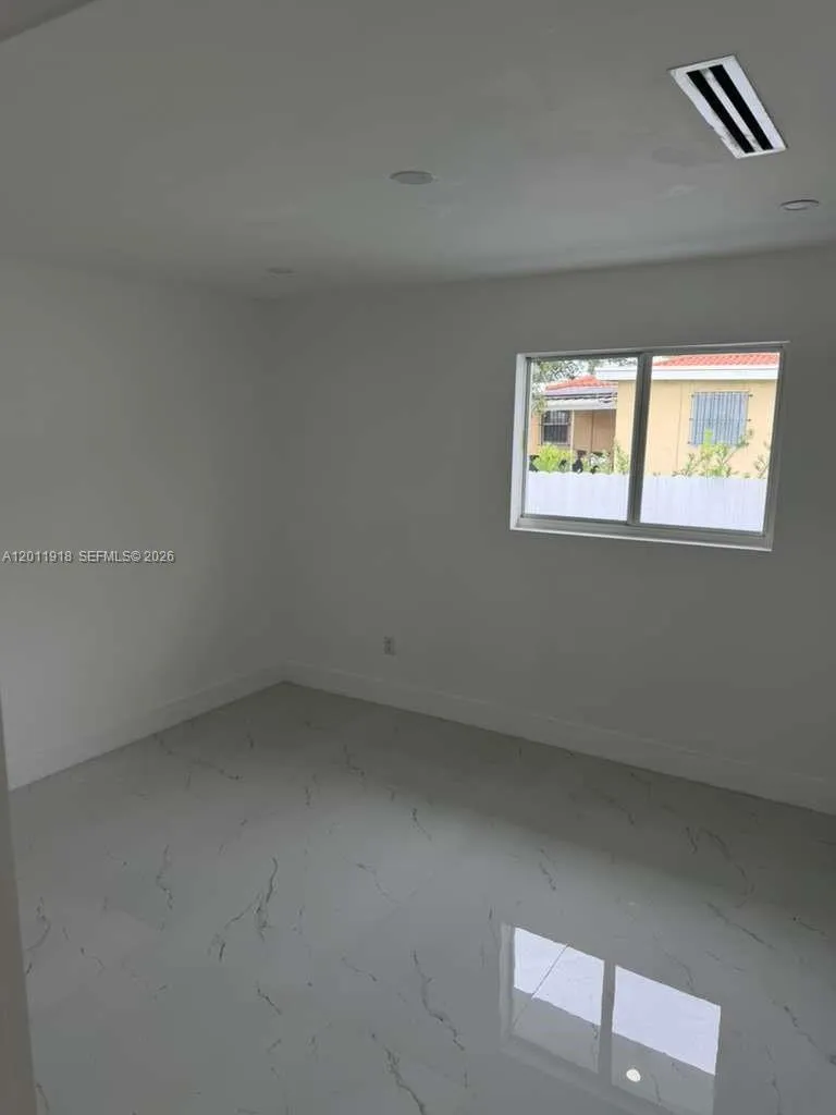 3536 NW 14th Ter Miami, FL 33125
