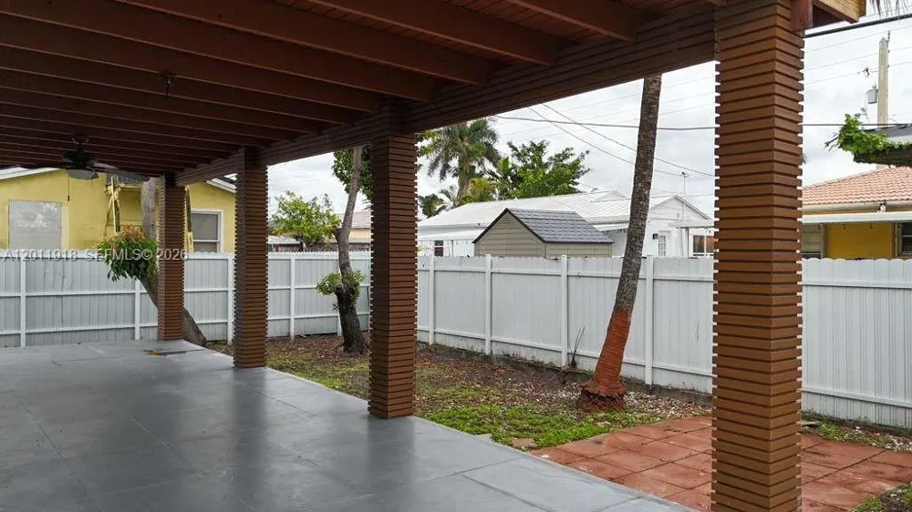 3536 NW 14th Ter Miami, FL 33125