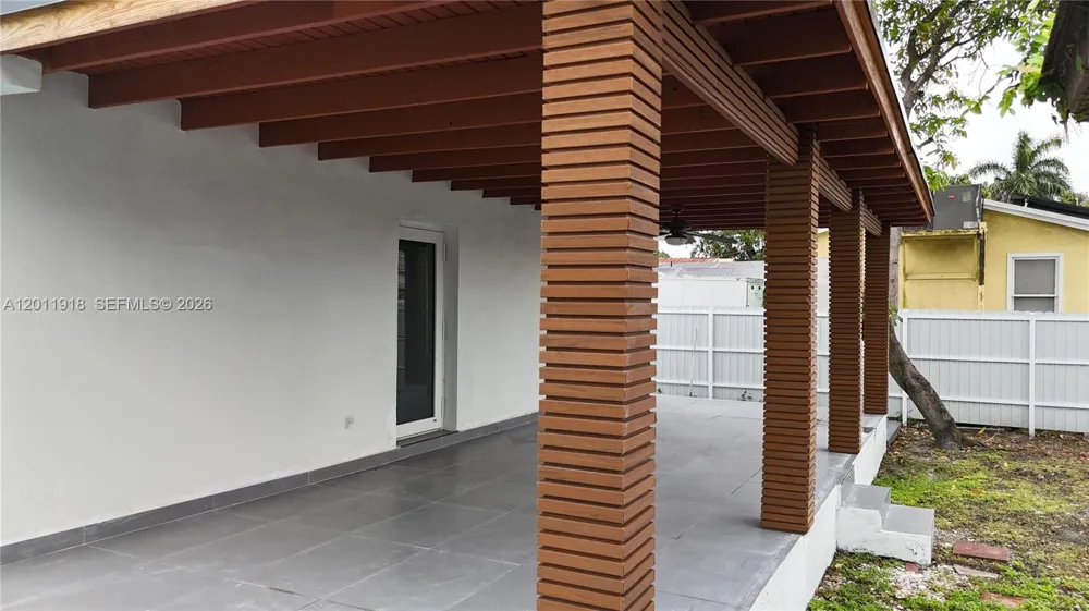 3536 NW 14th Ter Miami, FL 33125