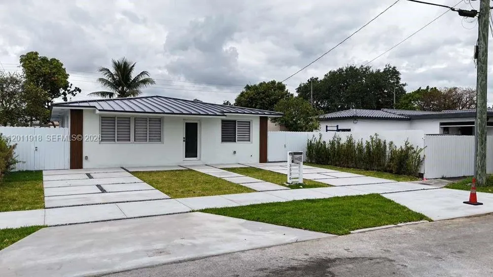 3536 NW 14th Ter Miami, FL 33125