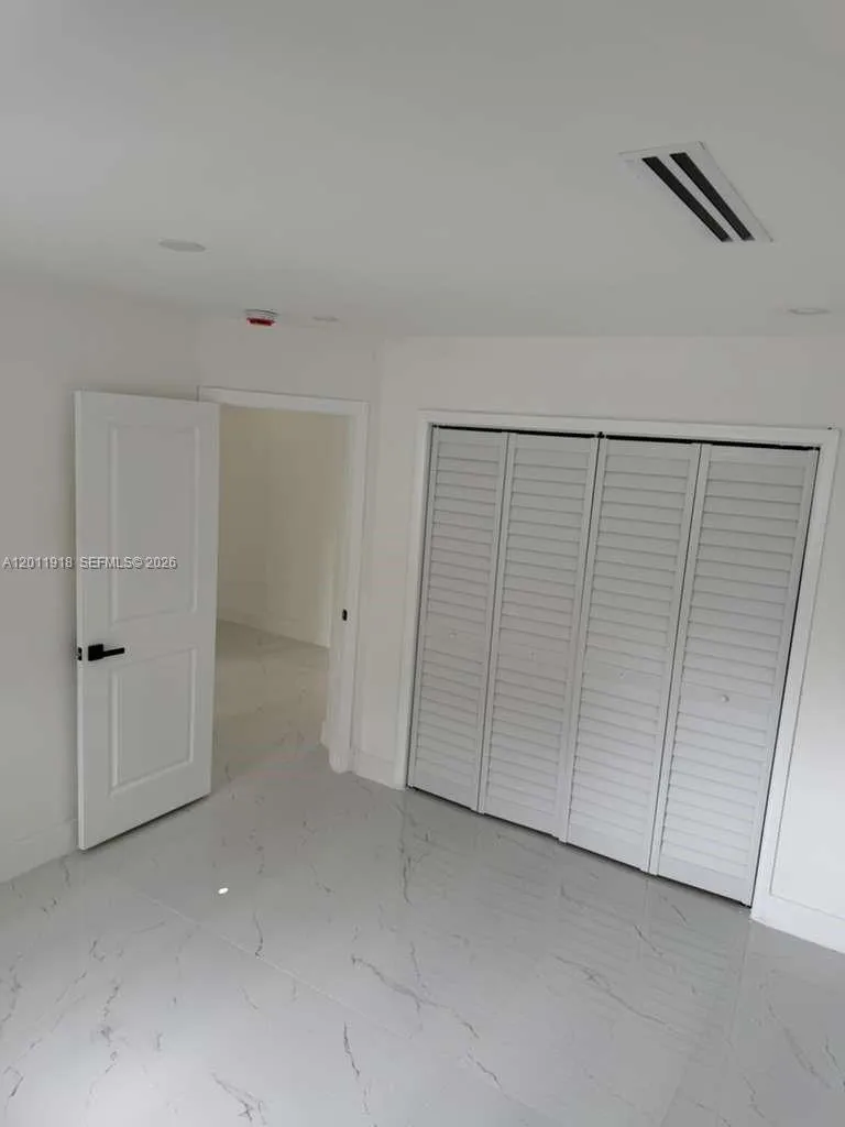 3536 NW 14th Ter Miami, FL 33125