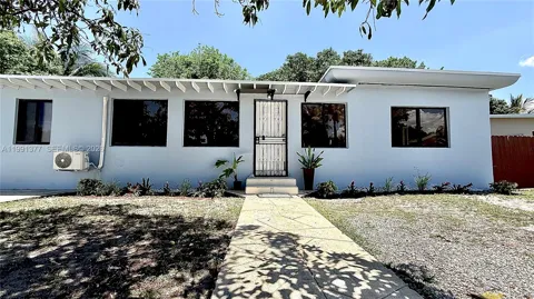 1352 NW 112th Ter