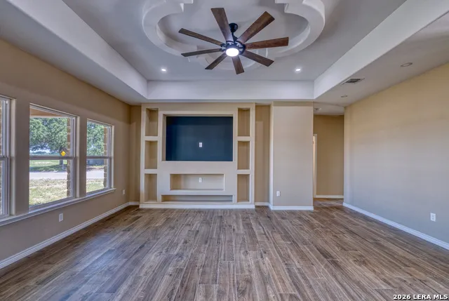 2 HOPE PL Uvalde, TX 78801