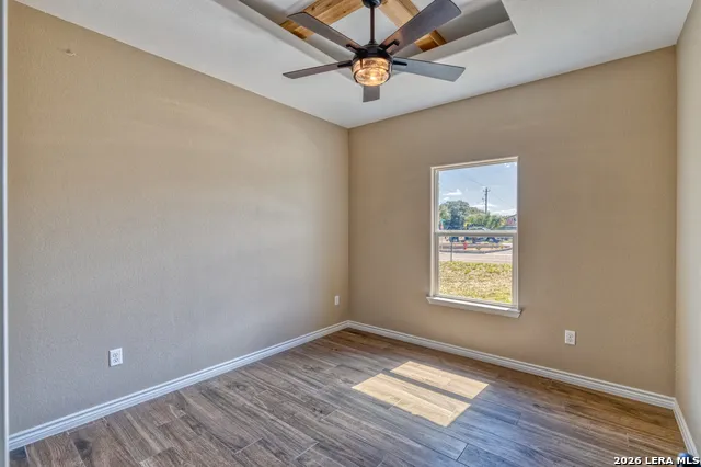 2 HOPE PL Uvalde, TX 78801