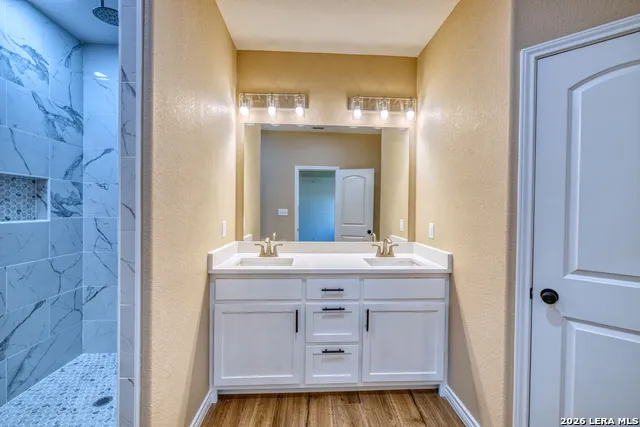 2 HOPE PL Uvalde, TX 78801