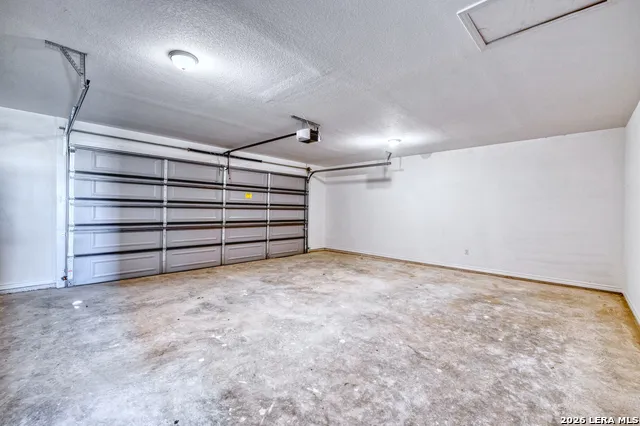 2 HOPE PL Uvalde, TX 78801