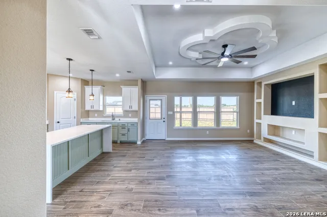 2 HOPE PL Uvalde, TX 78801