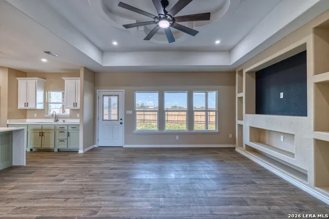 2 HOPE PL Uvalde, TX 78801