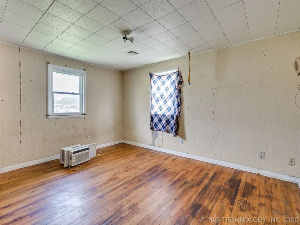 265 E Armstrong Street Jennings, OK 74038