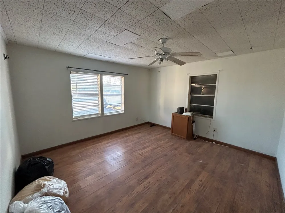 516 Stinson Street Freer, TX 78357