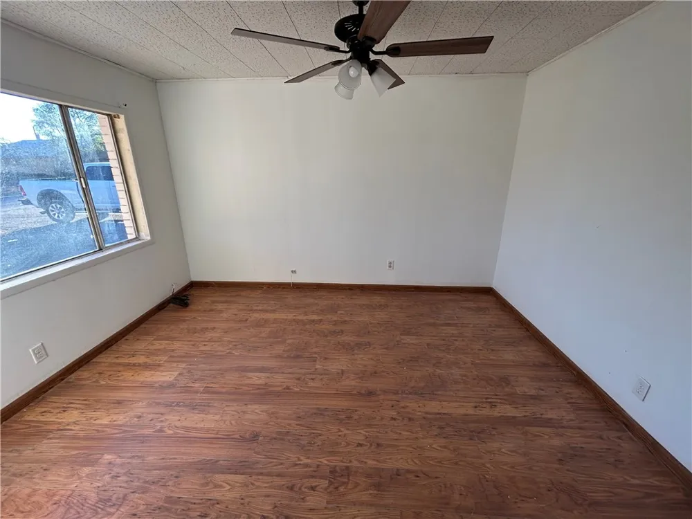 516 Stinson Street Freer, TX 78357