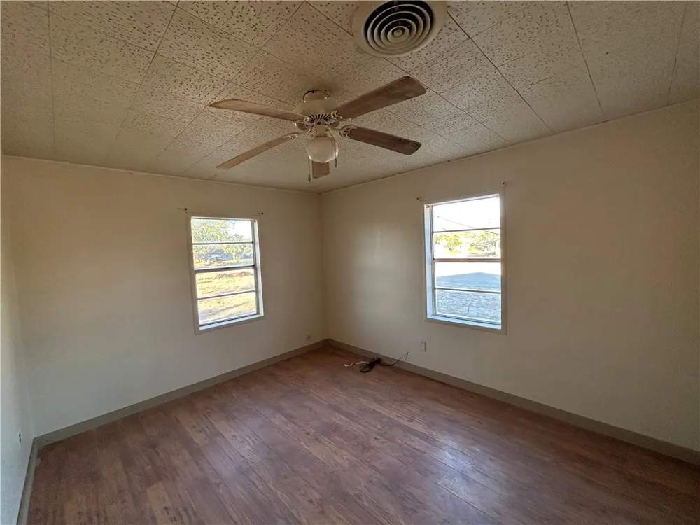 516 Stinson Street Freer, TX 78357