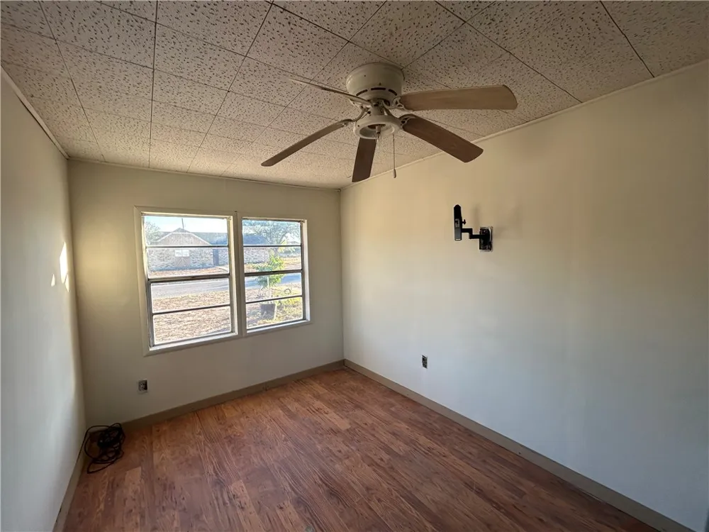 516 Stinson Street Freer, TX 78357