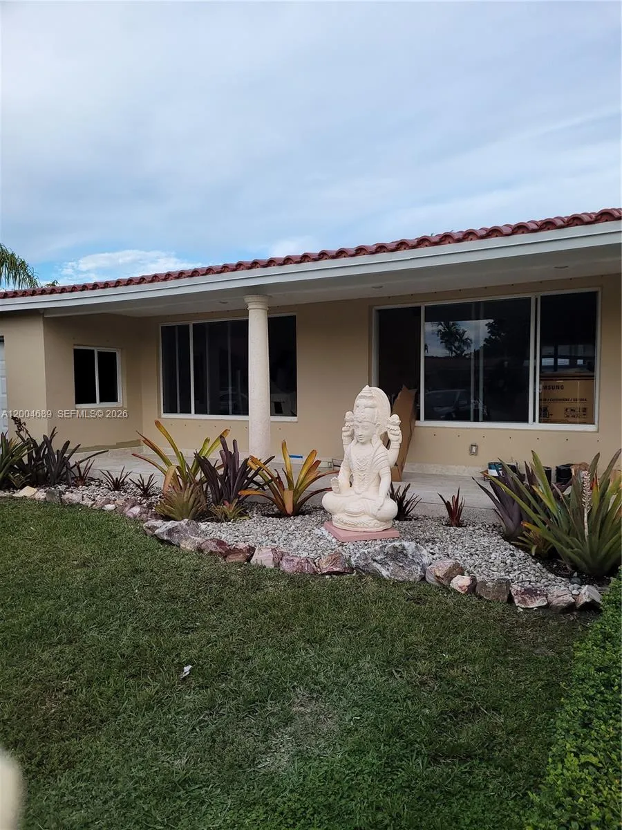Address Not Shown South Miami, FL 33143