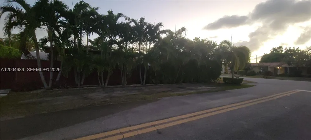 Address Not Shown South Miami, FL 33143