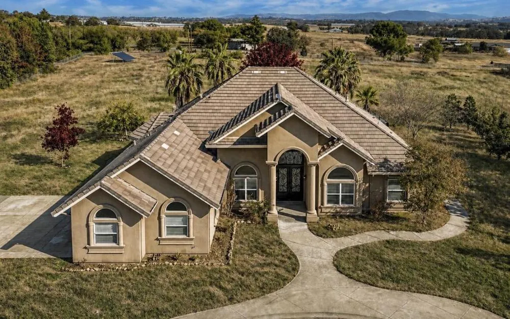 363 Emerald Lane