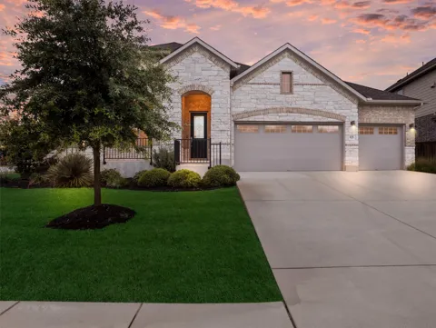 626 Painted Creek Way