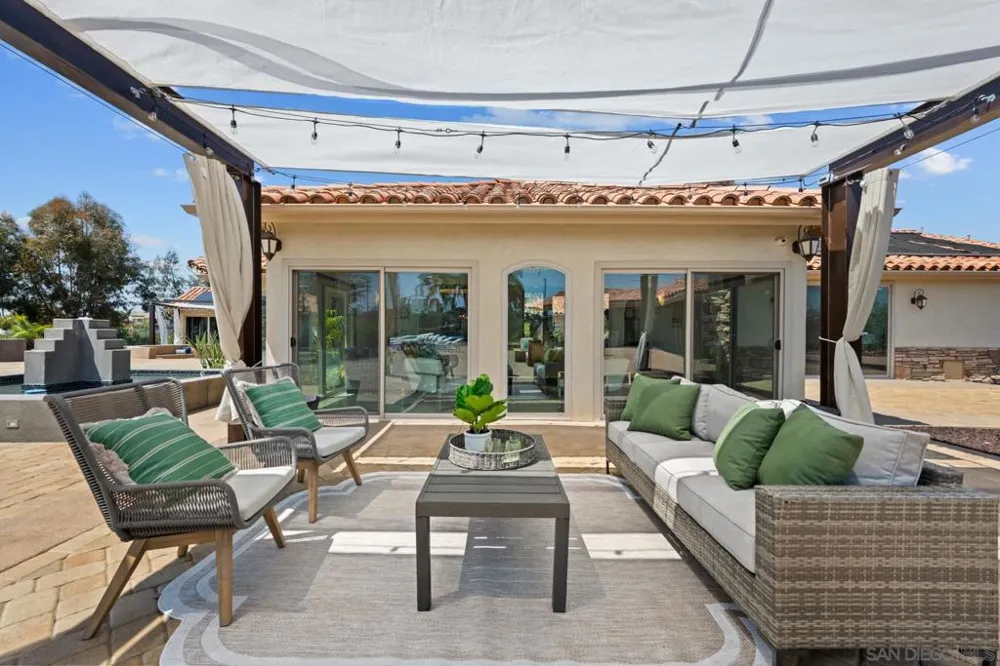 1541 Country Vistas Bonita, CA 91902