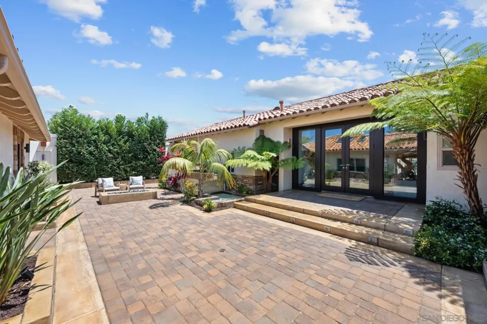 1541 Country Vistas Bonita, CA 91902