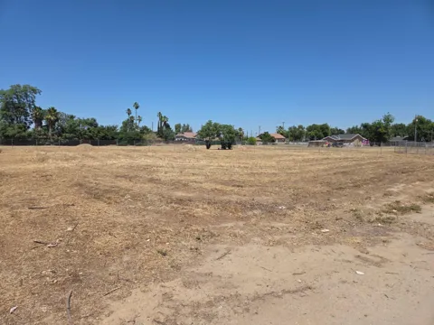 152 W El Dorado