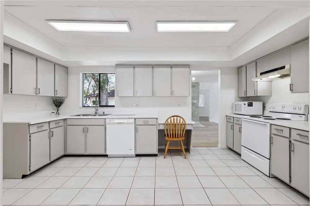 110 HOLDERNESS DRIVE Longwood, FL 32779