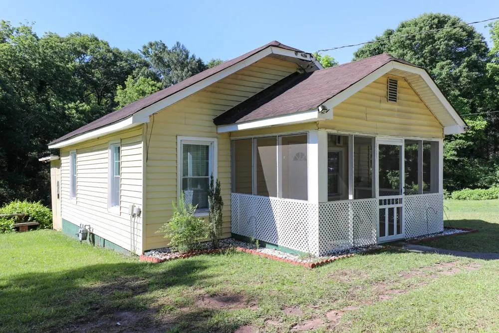 1186 E Tugalo Street Toccoa, GA 30577