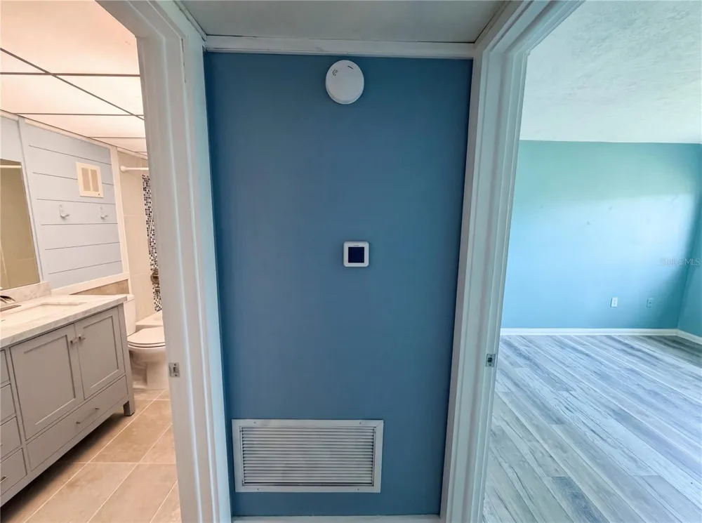 1303 S HERCULES AVENUE #6 Clearwater, FL 33764