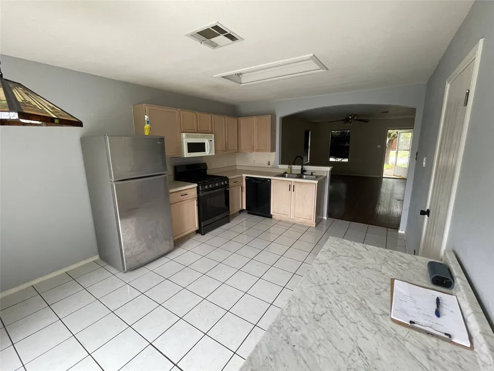 110 Brentwood Drive Leander, TX 78641