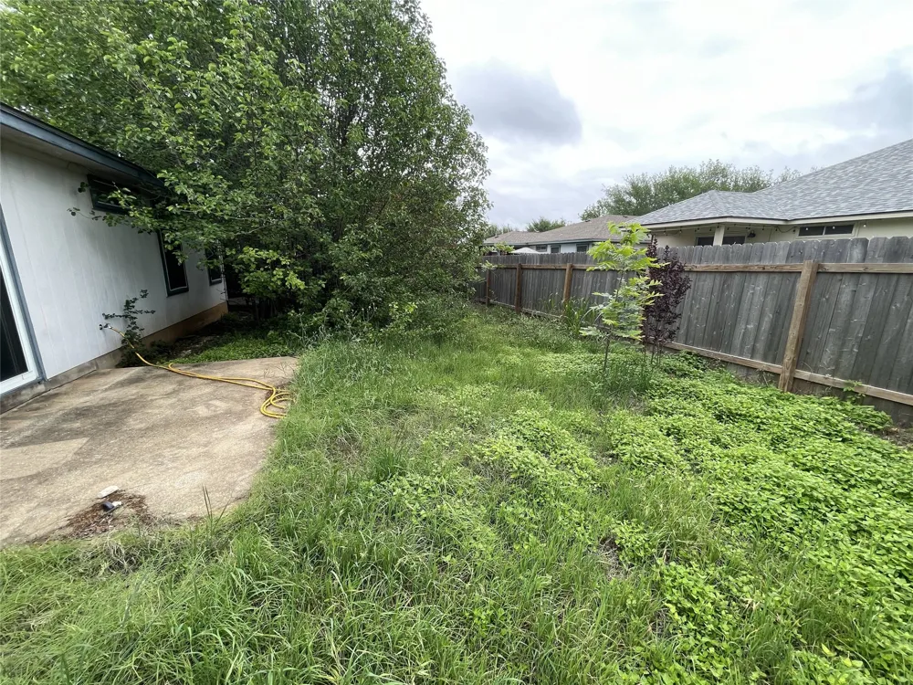 110 Brentwood Drive Leander, TX 78641