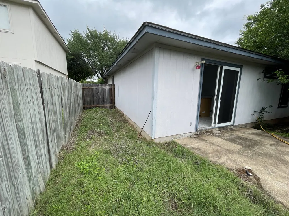 110 Brentwood Drive Leander, TX 78641