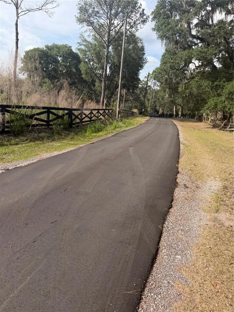 000 PALOMINO LAKES DR Dade City, FL 33523
