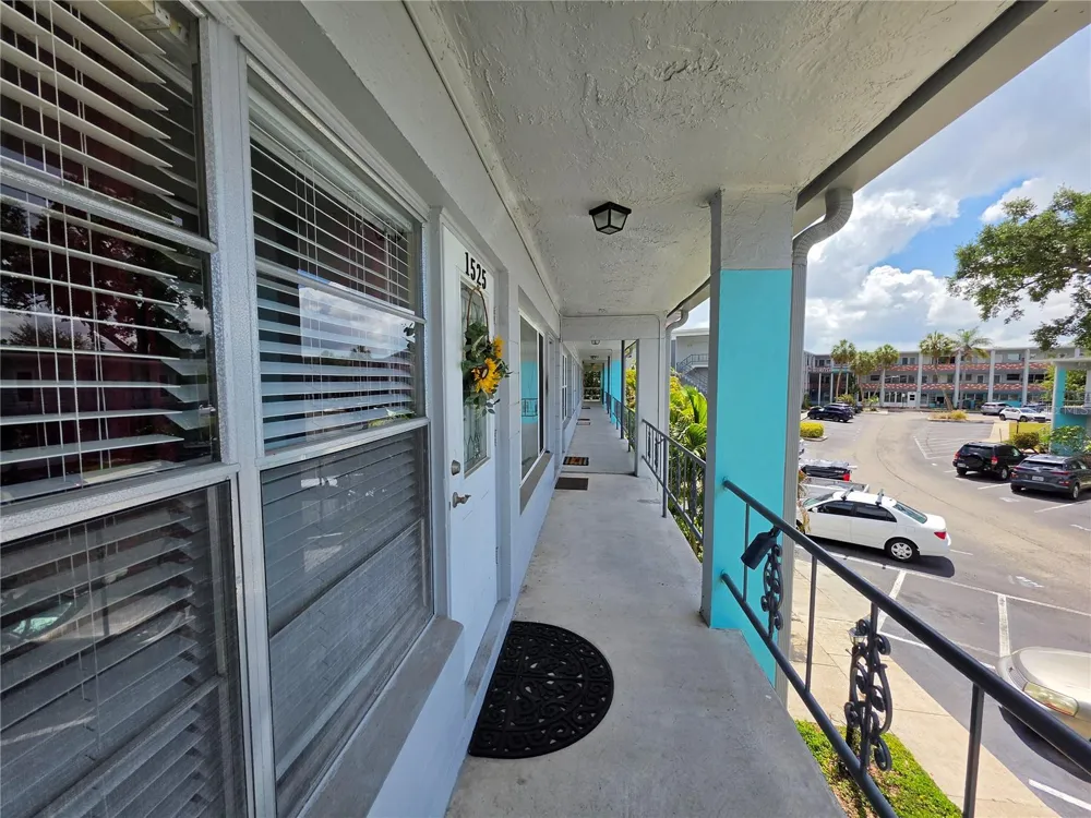 4325 58TH WAY #1525 Kenneth City, FL 33709